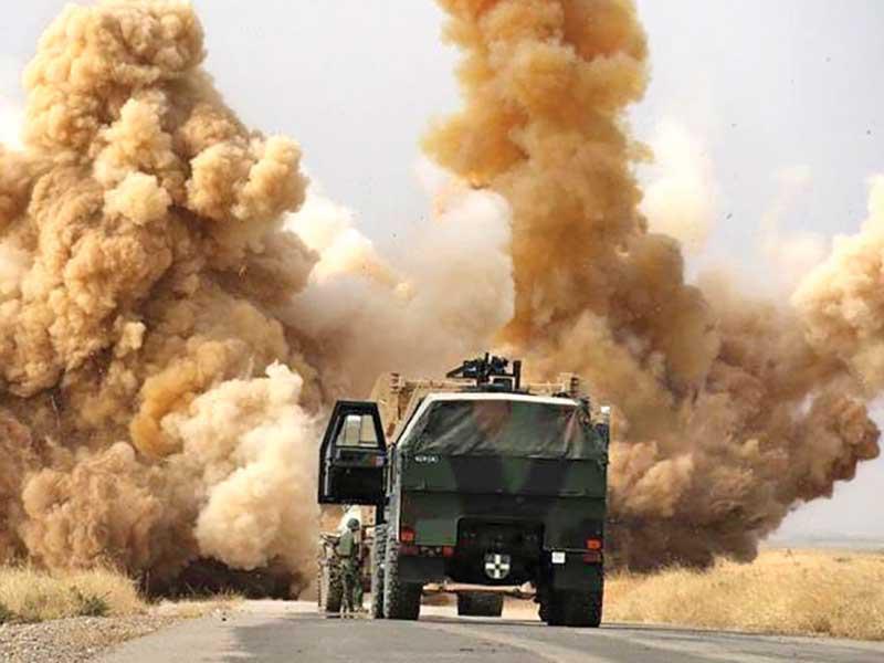 رتل شاحنات تحمل معدات لوجستية لقوات التحالف الدولي