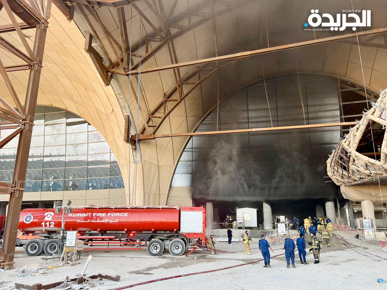 جانب من الحريق