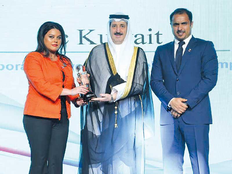 سفير الكويت في الإمارات ذياب الرشيدي مسلما الجاسم والنويبت جائزتي stc 