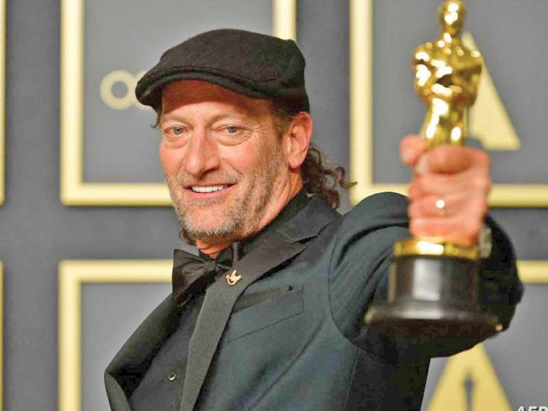 الممثل تروي كوتسور