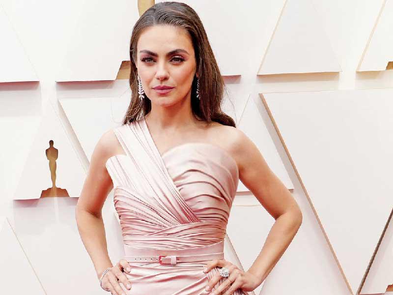 الممثلة ميلا كونيس