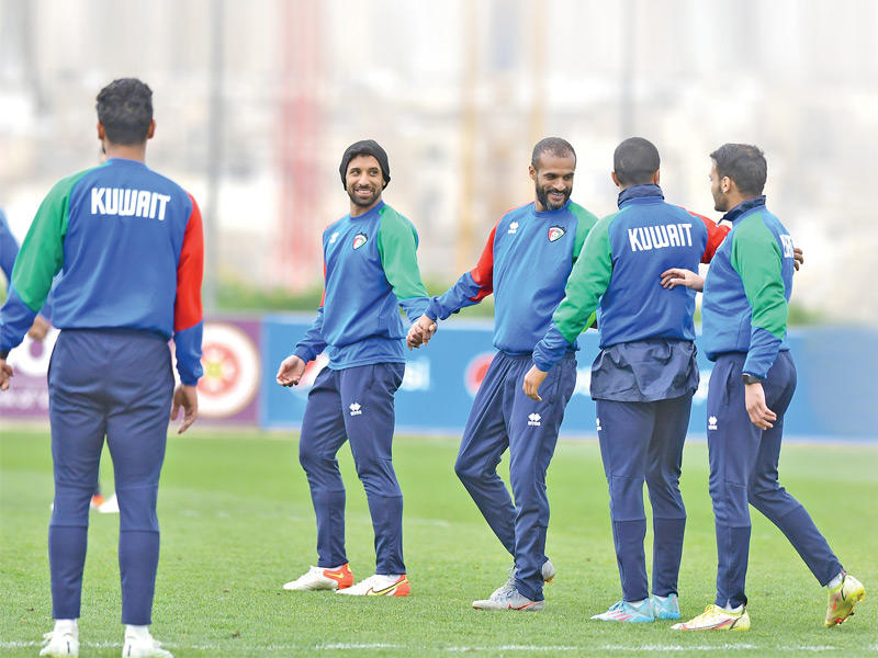 جانب من تدريب سابق للأزرق   (تصوير عبدالرحمن العلي)