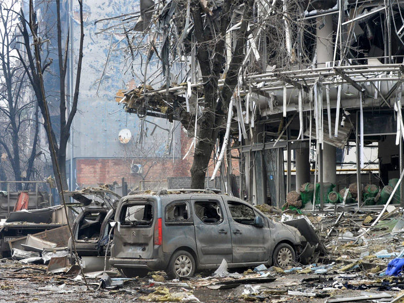 هجمات متعمّدة على بنى تحتية مدنية ومساكن