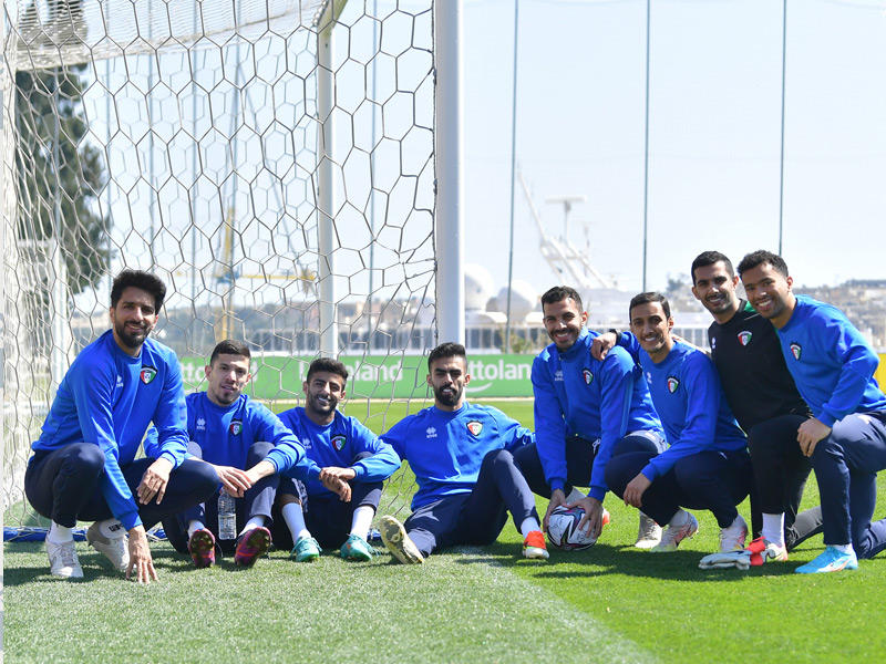  لاعبو المنتخب الأول لكرة القدم