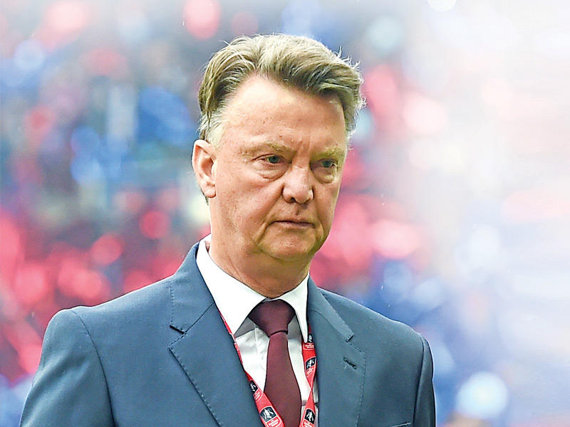 المدير الفني السابق لفريق مانشستر يونايتد  لويس فان غال