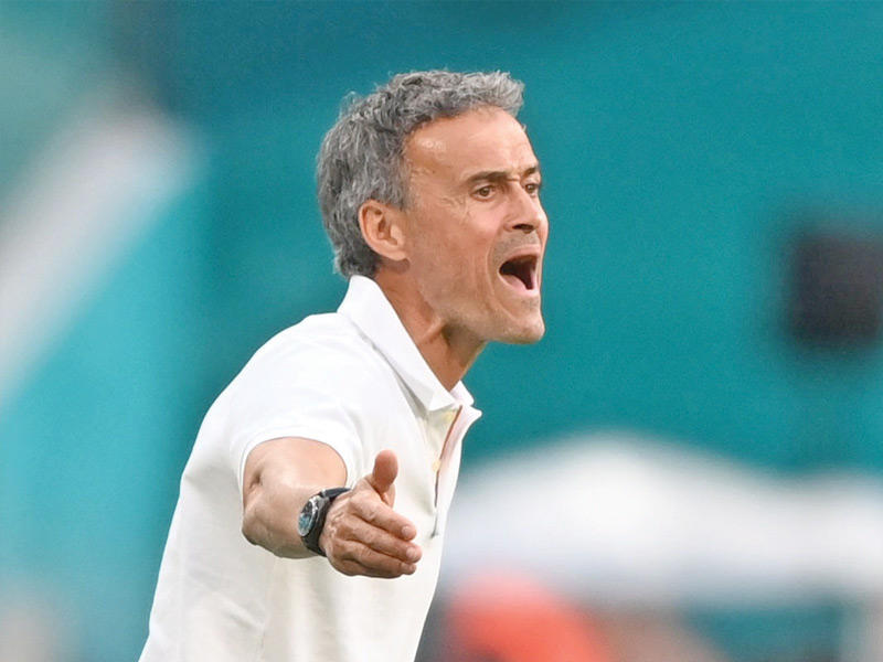  مدرب منتخب إسبانيا لكرة القدم لويس إنريكي