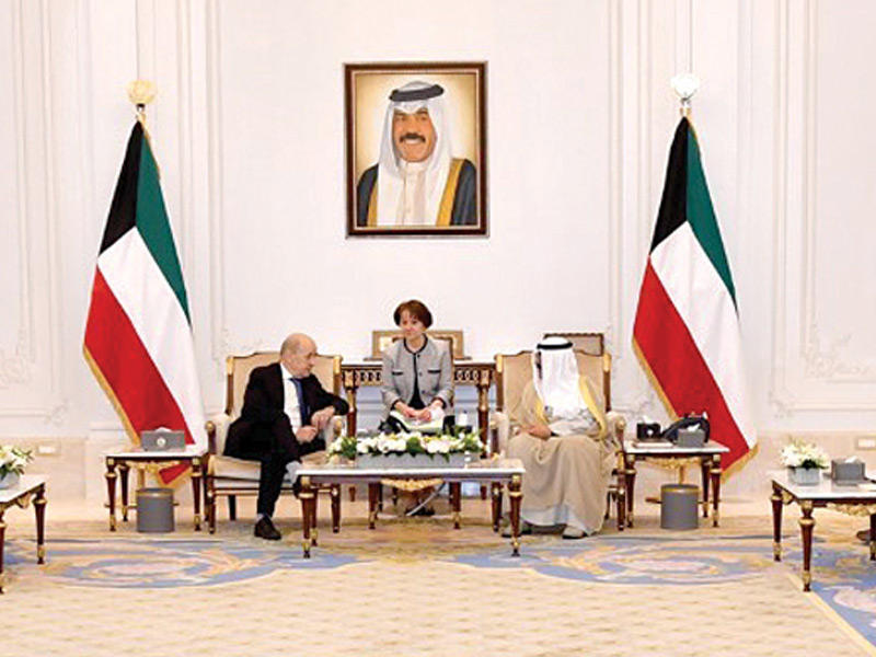 ولي العهد مستقبلاً الناصر ولودريان اليوم