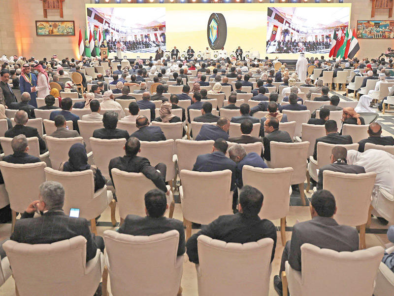 جانب من الجلسة الافتتاحية للمشاورات اليمنية بالرياض أمس (أ ف ب)