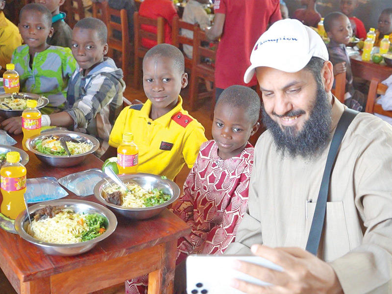 صورة تذكارية من فعاليات مشروع مصرف كفالة الأيتام 