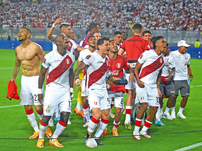 فرحة لاعبي منتخب بيرو