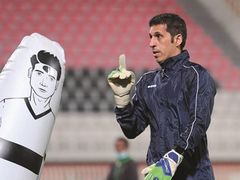 مدرب حراس مرمى المنتخب الوطني لكرة القدم سمير دشتي