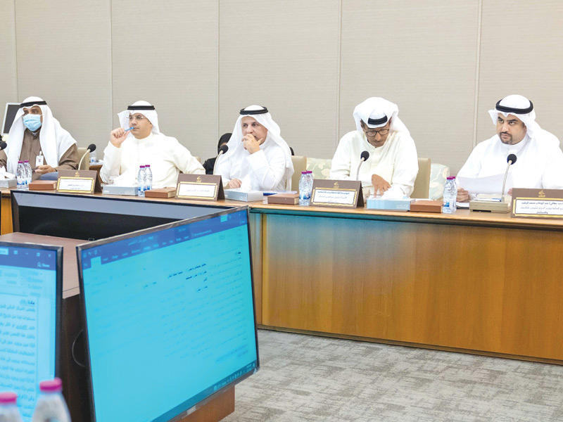 اجتماع اللجنة المشتركة بحضور وزير المالية وقيادات «التأمينات»