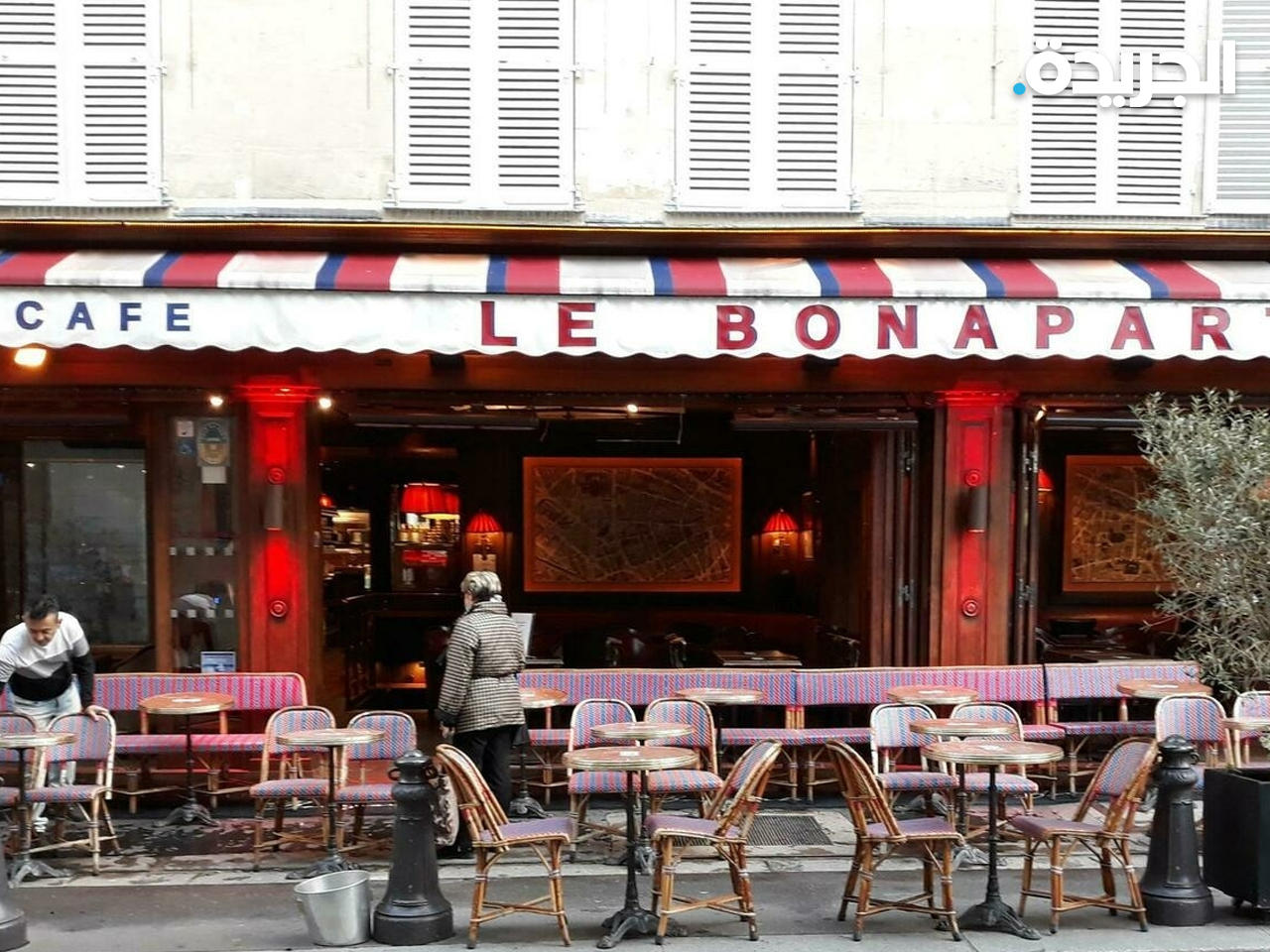 منع تكييف شرفات المقاهي والحانات والمطاعم في فرنسا أو تدفئتها