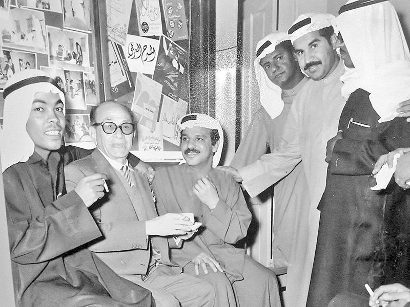 مع كوكبة من نجوم الكويت