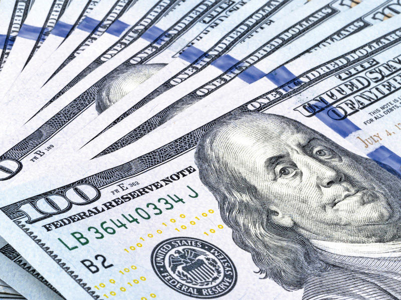 الدولار يستعيد عافيته