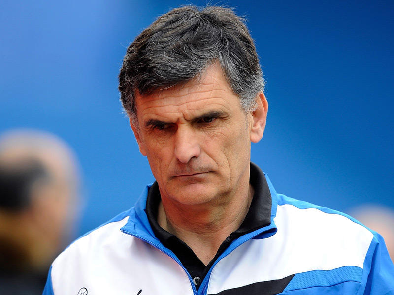 مدرب نادي ديبورتيفو ألافيس الإسباني خوسيه لويس منديليبار