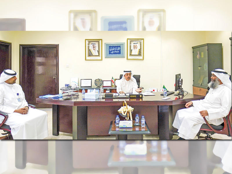 الوكيل المساعد بوزارة الشؤون الاجتماعية والتنمية المجتمعية مسلم السبيعي مستقبلاً وفد «زين»