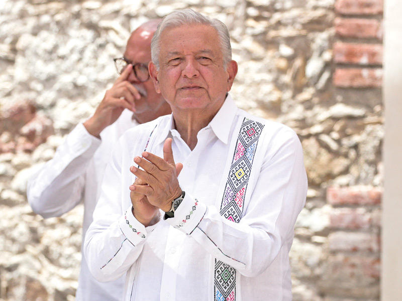 الرئيس القومي اليساري لوبيز أوبرادور