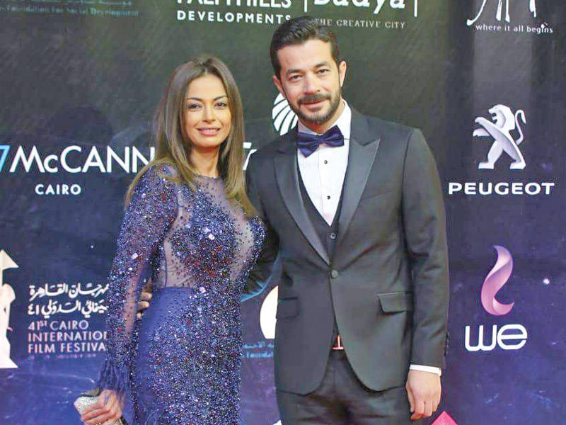 شريف سلامة وزوجته 