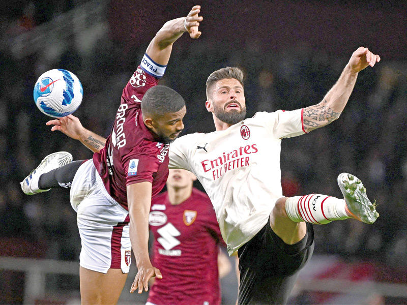 جانب من مواجهة ميلان وتورينو