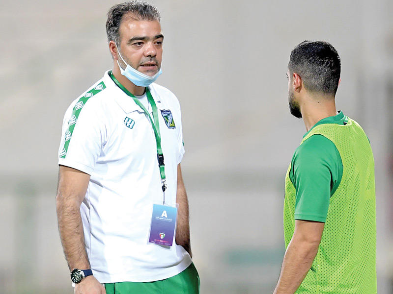 مدير الفريق الأول لكرة القدم بالنادي العربي أحمد النجار