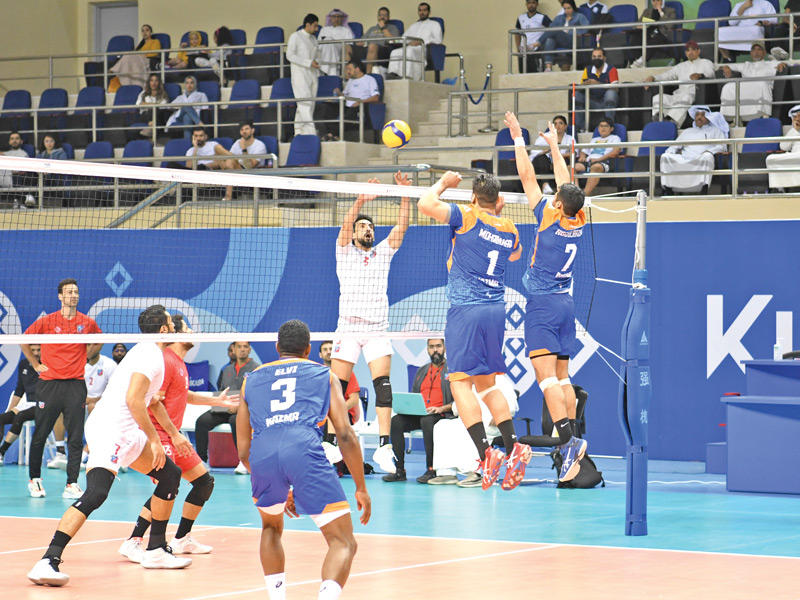 جانب من مباراة الكويت وكاظمة 