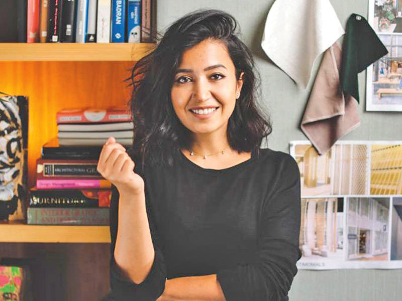 فرح الحميضي إحدى رائدات الأعمال البارزات في الكويت في مجال الديكور والتصميم الداخلي ومؤسسة معرض «ميرزام»