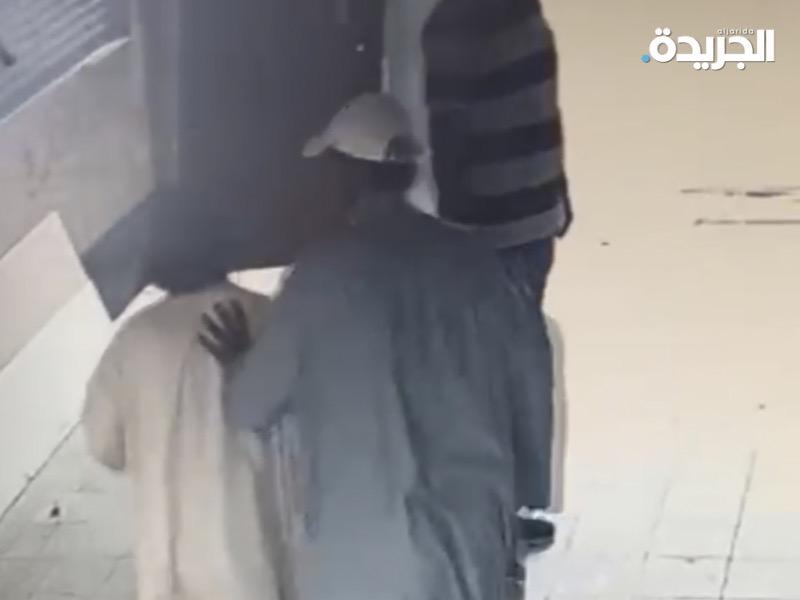 ضبط «سوابق» اعتدى على مواطن ومقيمين في منطقة الظهر