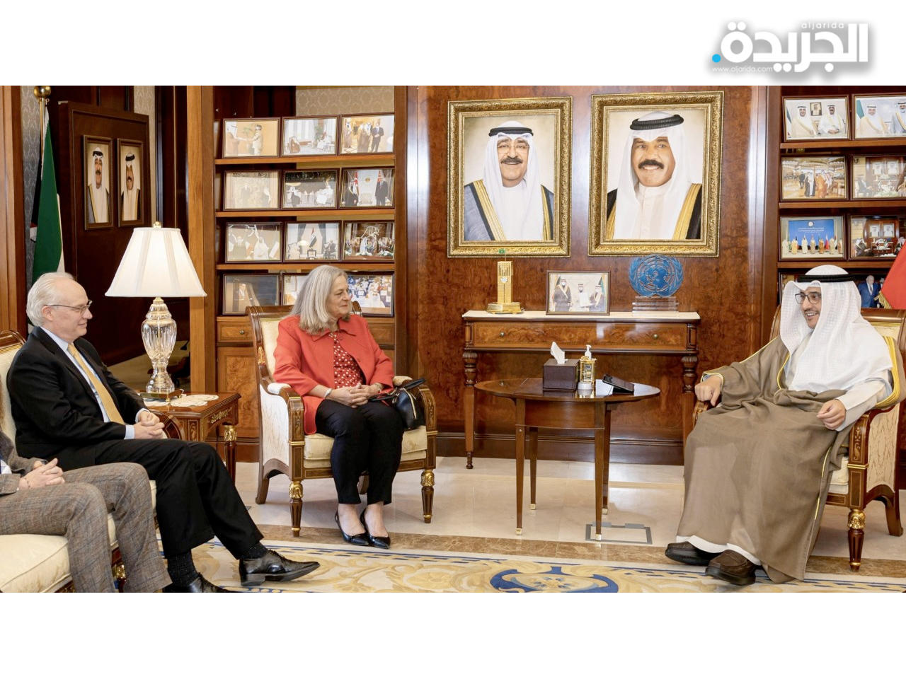 وزير الخارجية يلتقي المبعوث الأمريكي إلى اليمن تيم ليندركنغ