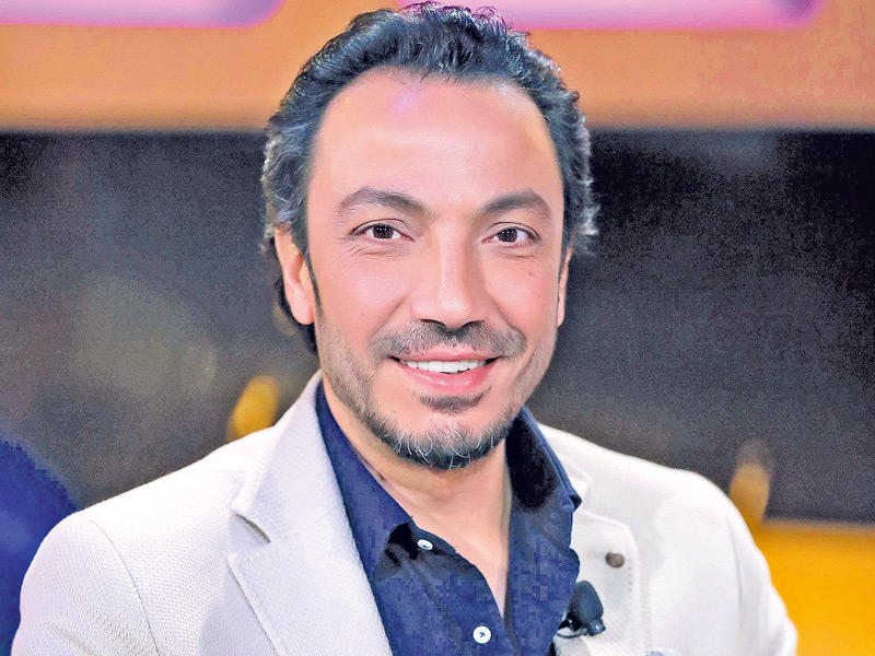 النجم طارق لطفي 