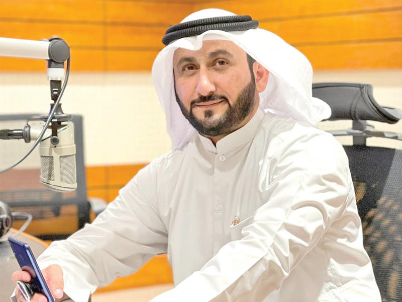 مؤسس ورئيس نادي الهايكو الأدبي الشاعر فيصل العنزي