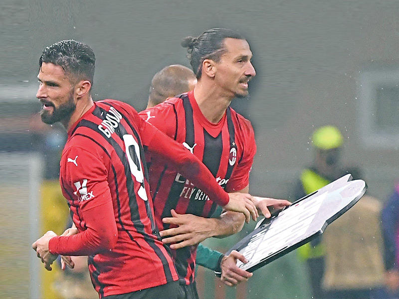 إبراهيموفيتش وجيرو نجما ميلان