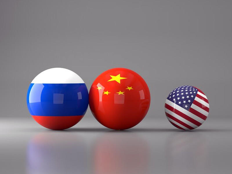 بكين تدافع عن علاقتها بموسكو رداً على انتقادات واشنطن