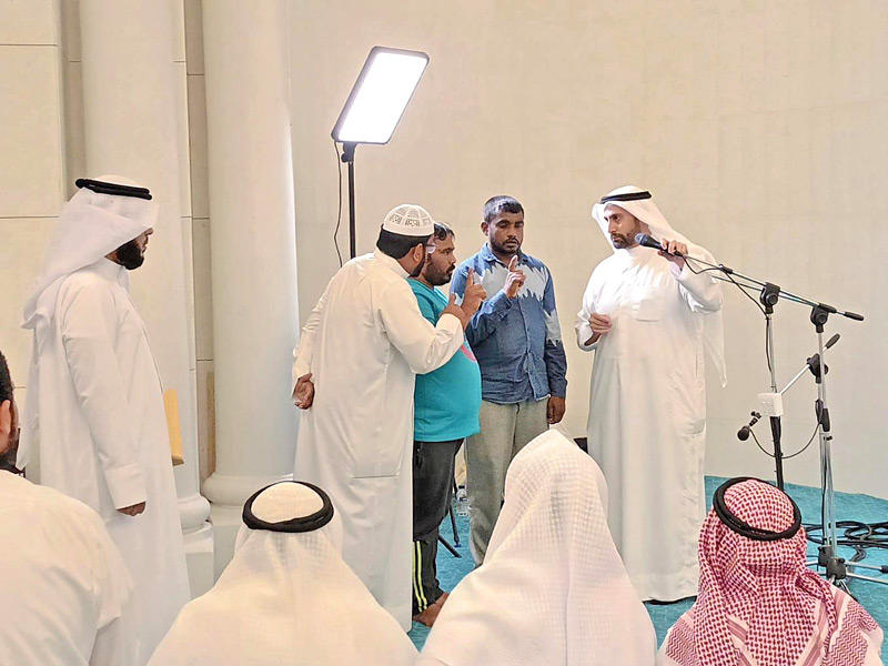 لجنة التعريف بالإسلام 206 مهتدين في رمضان