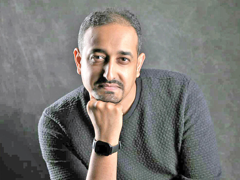  الشاعر سعد الأحمد