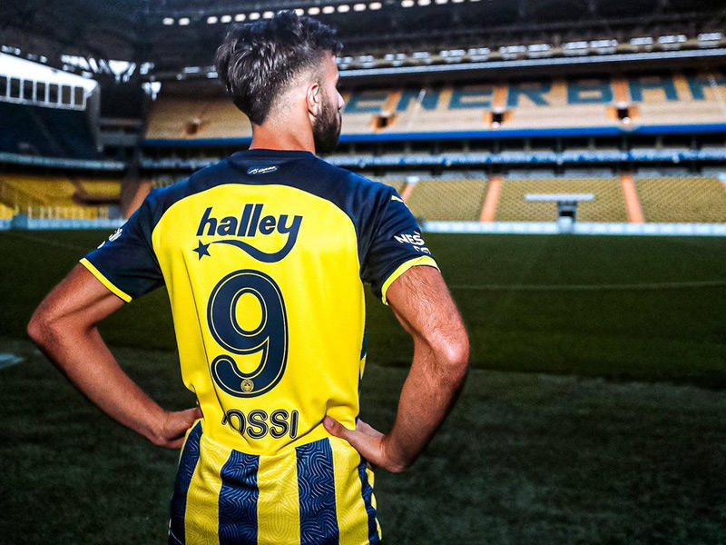 الأوروغوياني دييغو روسي