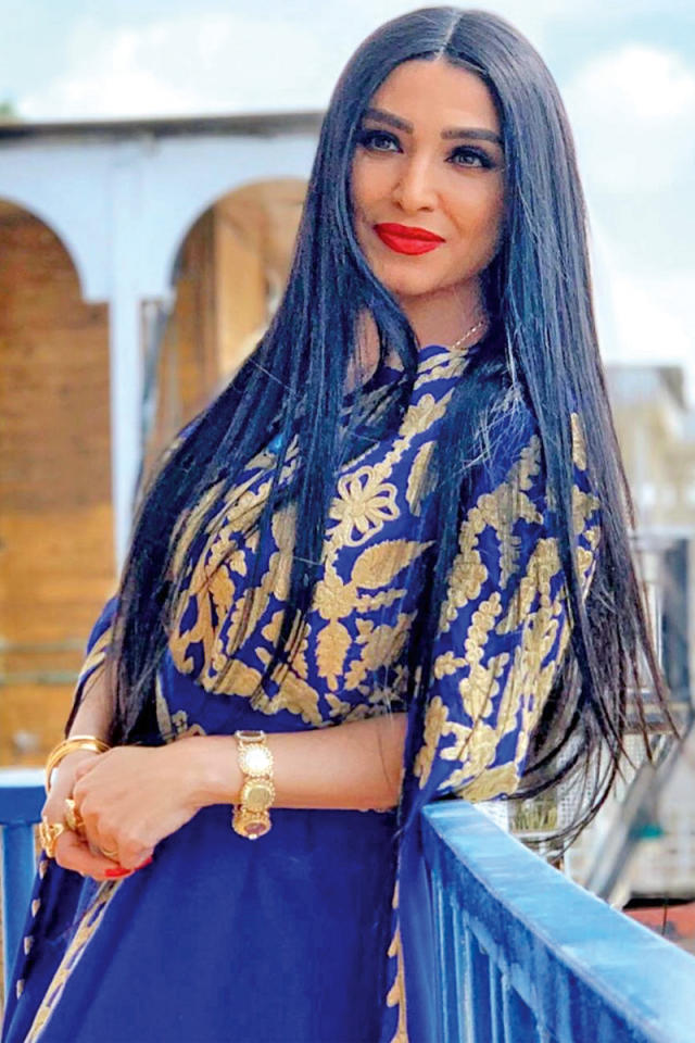  الفنانة روجينا