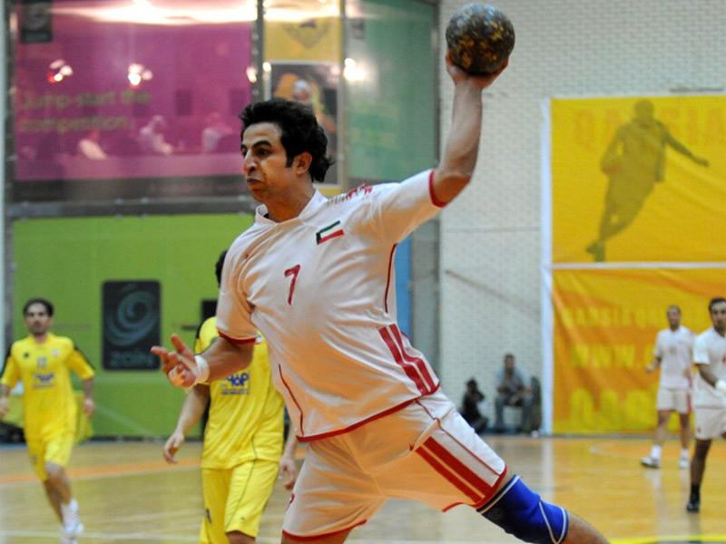 نجم المنتخب الوطني السابق لكرة اليد ونادي الصليبيخات حسين صيوان