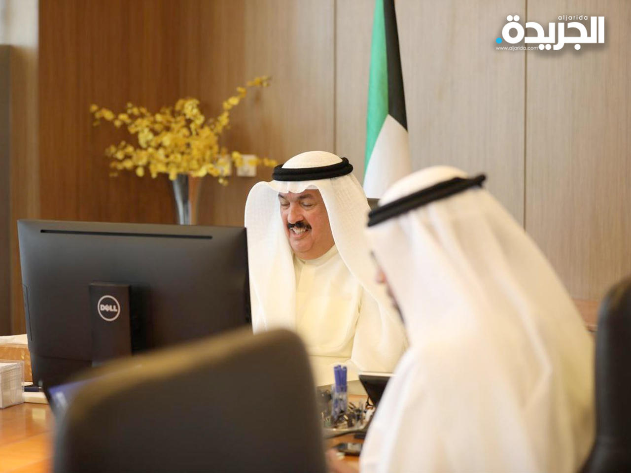 المضف خلال الاجتماع