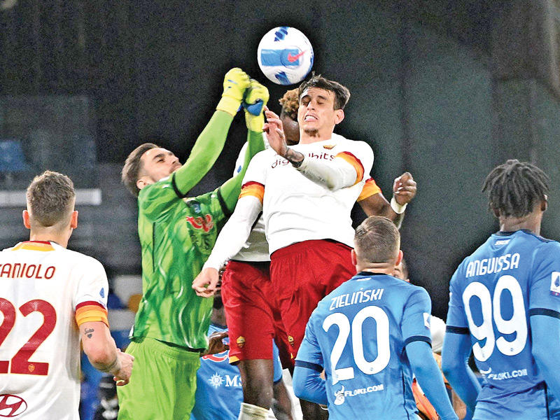 جانب من مباراة روما ونابولي