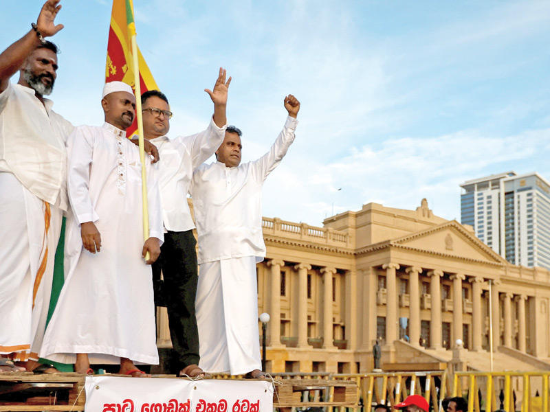 رئيس وزراء سريلانكا ماهيندا راجاباكسا