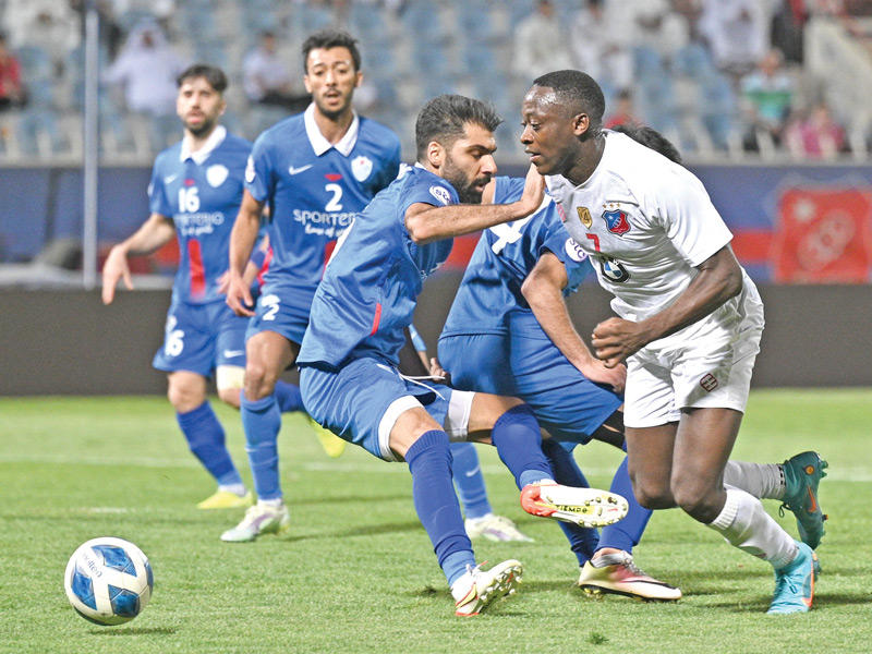 جانب من مباراة الكويت والشباب (تصوير نوفل ابراهيم)