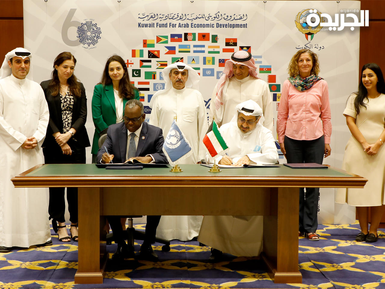 جانب من توقيع الاتفاقية