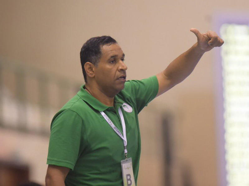 مدرب الفريق الأول لكرة اليد بنادي السالمية السعودي فاضل آل سعيد 