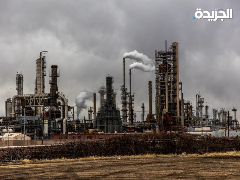 النفط يسجل خسارة أسبوعية حوالي 5% بسبب مخاوف بشأن النمو