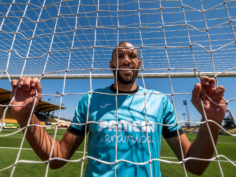  الفرنسي إتيان كابو