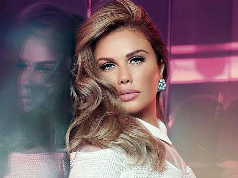  الفنانة اللبنانية نيكول سابا