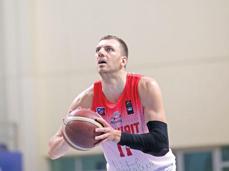  المحترف البوسني للفريق الأول لكرة السلة المادين كيكانوفيتش