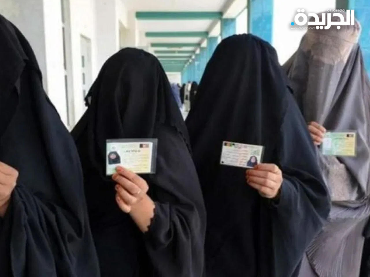 زعيم «طالبان» يأمر النساء بارتداء البرقع في الأماكن العامة