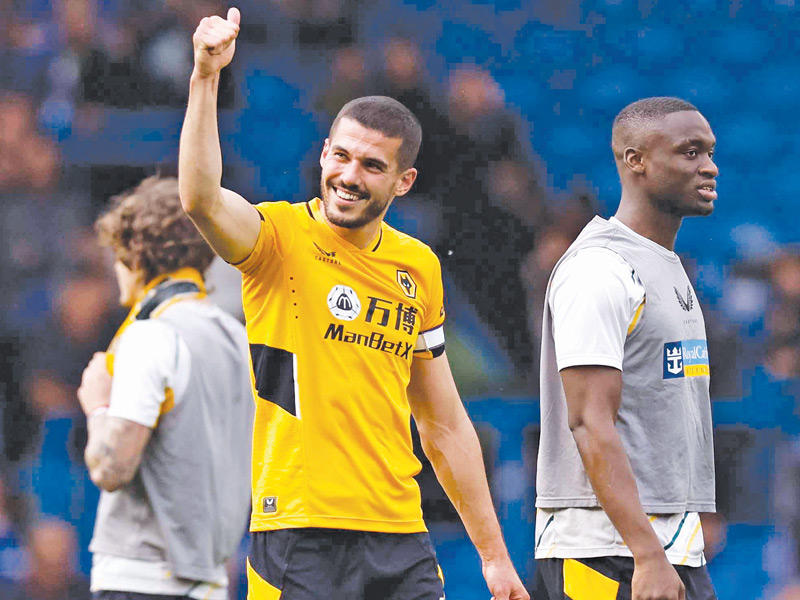 كونور نجم وولفرهامبتون يحتفل بهدفه